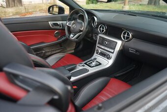 Mercedes-Benz SLC, 43 AMG (270kW) Designo H/K Pano Kamera - 14