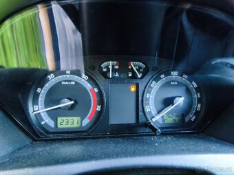 Škoda Fabia 1.2HTP   Nová STK do 06/2027 - 14