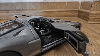 Model Ford GT 2004 1:18 Autoart ( 73025 ) - 14