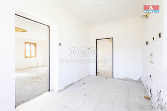 Prodej domu, 420 m², Radvanec - 14