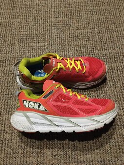7x Dámské běžecké sportovní boty Hoka - 14