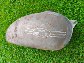 Jawa 250, 350 Kývačka, Panelka - nádrž - pěkná - 14