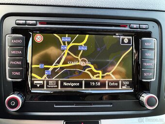VOLKSWAGEN SHARAN 2.0TDI POLOKŮŽE,DSG,KAMERA,TAŽNÉ,BIXENONY, - 14