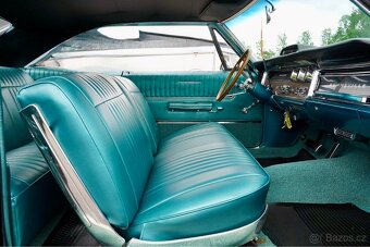 1966 Pontiac Bonneville Coupe - 14