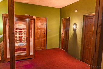 Prodej rodinného domu 228 m², pozemek 2261 m² - 14