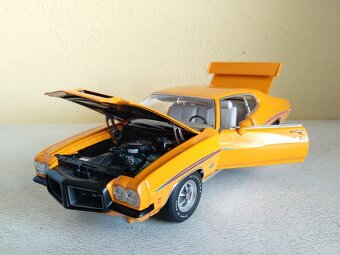 Modely aut 1/18 (Redukce sbírky) - 14