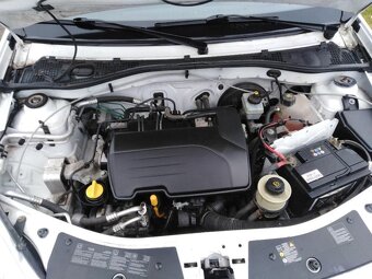 VW GOLF 4 1,6-16V BENZIN NAJ 130 KLIMATR. ZA 39000 KČ - 14