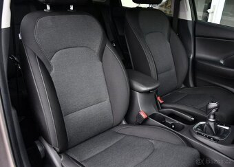 Hyundai i30 1.5 T-GDI MHEV, ČR,1.MAJ. - 14