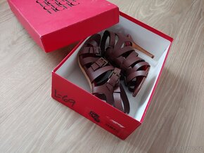 Kožená kabelka Carolina Herrera + střevíčky Carolina Herrera - 14