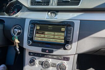PRODÁM VW PASSAT Variant Highline 2,0 TDI - SUPER STAV - 14