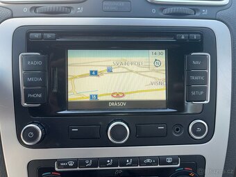 Volkswagen Eos 1.4 TSi 90 kW ZÁRUKA SERVIS - 14