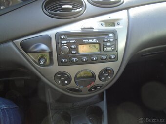FOCUS1.6i.74kw,152000km,serv.kniha,r.v.2004,autom.klima - 14