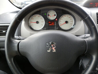 Peugeot Expert 2,0 HDi - 8 místné - 14