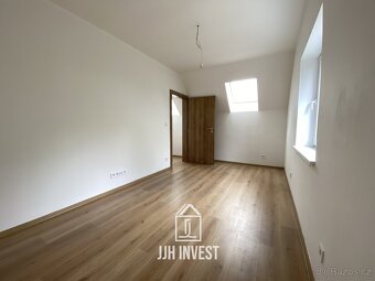 Pronájem domu 5+kk, 139 m2 se zahradou, terasou a balkonem – - 14