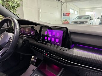 Volkswagen Golf  8 1,5 eTSI R-LINE ACC KAMERA ZÁRUKA 2026 - 14