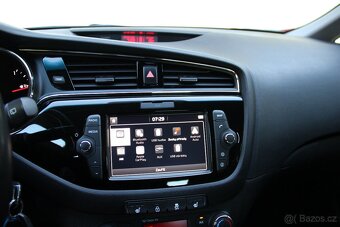 Kia Ceed 1.6i GDI 135PS Top - 14