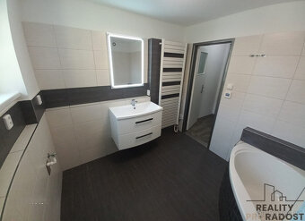 Pronájem bytu 3+kk s balkonem - Hodonín - 14