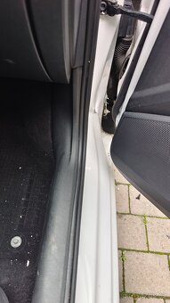 Škoda Octavia III 1.6 TDI kombi - 14