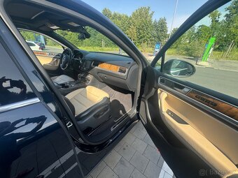 Volkswagen Touareg 4MOTION Maximální výbava - 14
