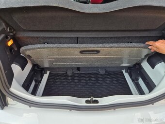 Volkswagen UP GTI - 14