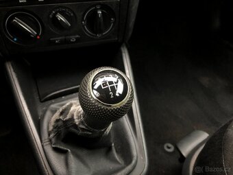 VOLKSWAGEN GOLF 1.4 16V - 14