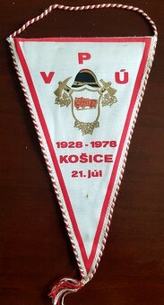 plakety, odznaky, vyznamenania, vlajky, medaile - 14