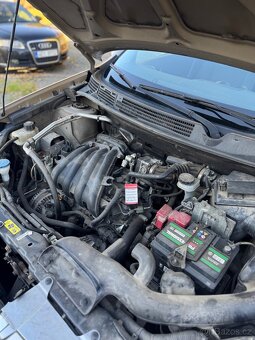 Nissan Qashqai 1.6 Benzín 5Q manuál - 14