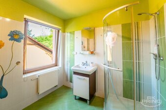 Rodinný dům 4+kk, s terasou, garáže a saunou v rekreační lok - 14