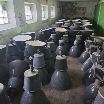 Tovarni, industriální lampy - 14