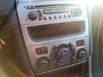 PEUGEOT 308 1,6i 88 kW po velkém servise - 14