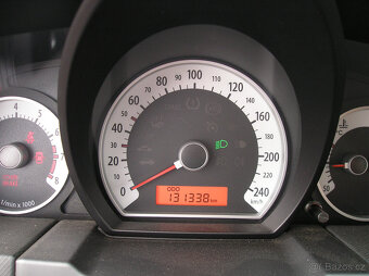 K I A CEED 1.4-16V 80KW RV-2009-KOUPENO V ČR- - 14