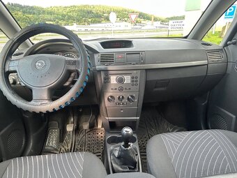 Opel Meriva 1.6i 16V benzín 77kW rok 2008 - 14