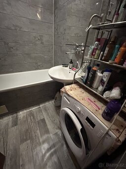 Prodej vyčleněné bytové jednotky v RD s parkovacími místy a  - 14