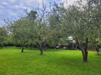 PRODÁM 2x bytová jednotka, 1x garáž + stavební pozemek - 14