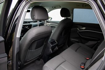 Audi E-tron 50 quattro - 14