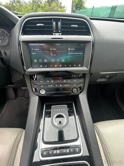 Jaguar F-Pace, 221kW PRESTIGE - 14