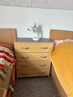 Bytový nábytek - 14