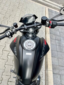 Monster  Plus 937 - 14