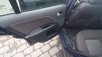Ford Mondeo 1.8i - 14