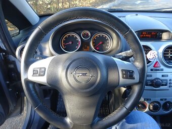 Opel Corsa 1.2i r.v.2011 (63 kw) Koupeno v ČR - 14