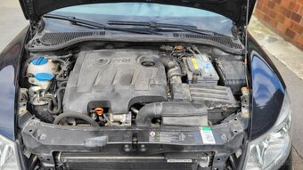 Škoda Octavie 1.6 TDI 77KW r.v.2011 málo jetá - 14