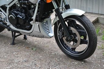 Honda VF 1000F - 14