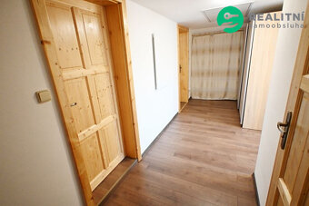 Prodej rodinného domu 142 m2, pozemek 818 m2. - 14