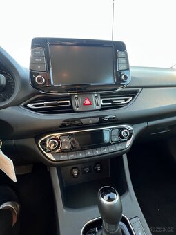 Hyundai i30 1.5 T-GDi CW MHEV 7DCT, Play 2024 - 14