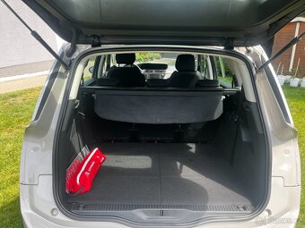 Citroen C4 Grand Picasso 1.2i96Kw r.v2022 ČR 27Tkm - 14