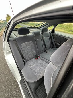 Toyota Avensis T22 1.8i pouze 64tis km - 14