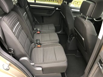 Volkswagen Touran 1,6 TDI 77 KW Panorama Plný servis VW - 14