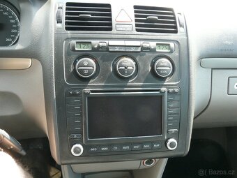 VW Touran 2.0 TDi HIGHLINE-103 KW. Mod. 2006, Bez koroze - 14