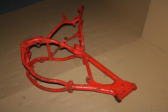 ČZ 125/519 Rám, nádrž , molitan sedla a další díly - 14