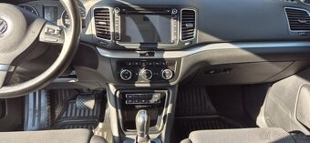 Volkswagen Sharan, 2.0TDI 130kW DSG 7míst webasto - 14